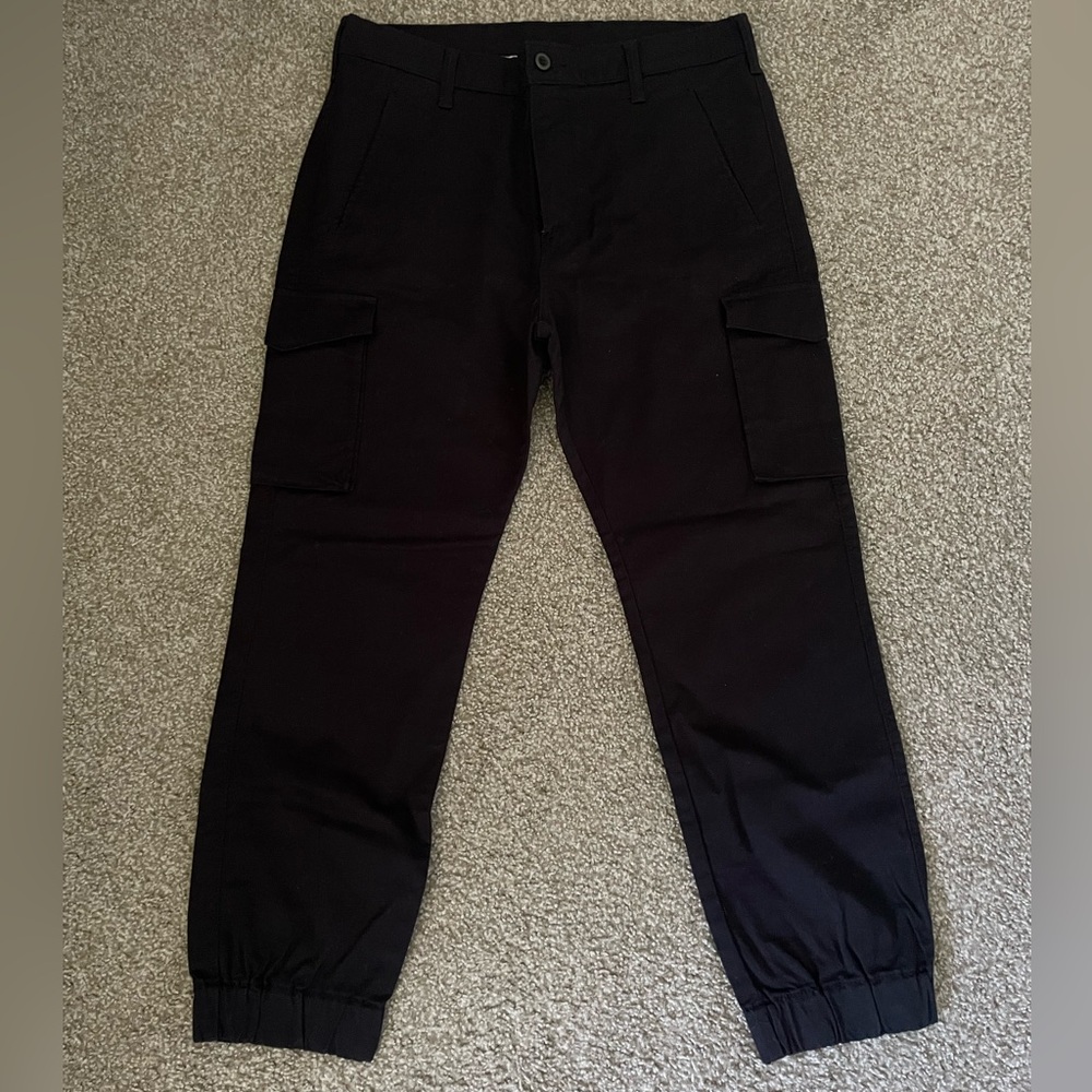 Levi’s Black Tapered Cargo Pants
